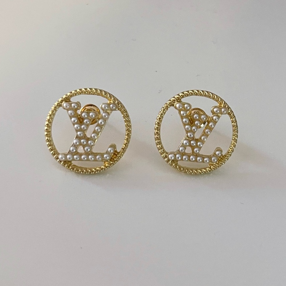 LV Fashion Earings
